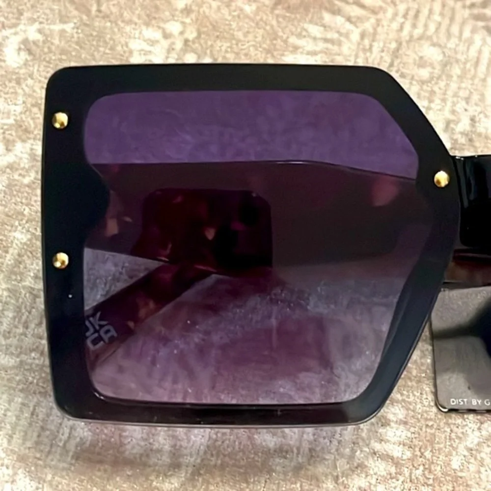Brand New True Religion Oversized Square Sunglasses Tortoise Purple Lens